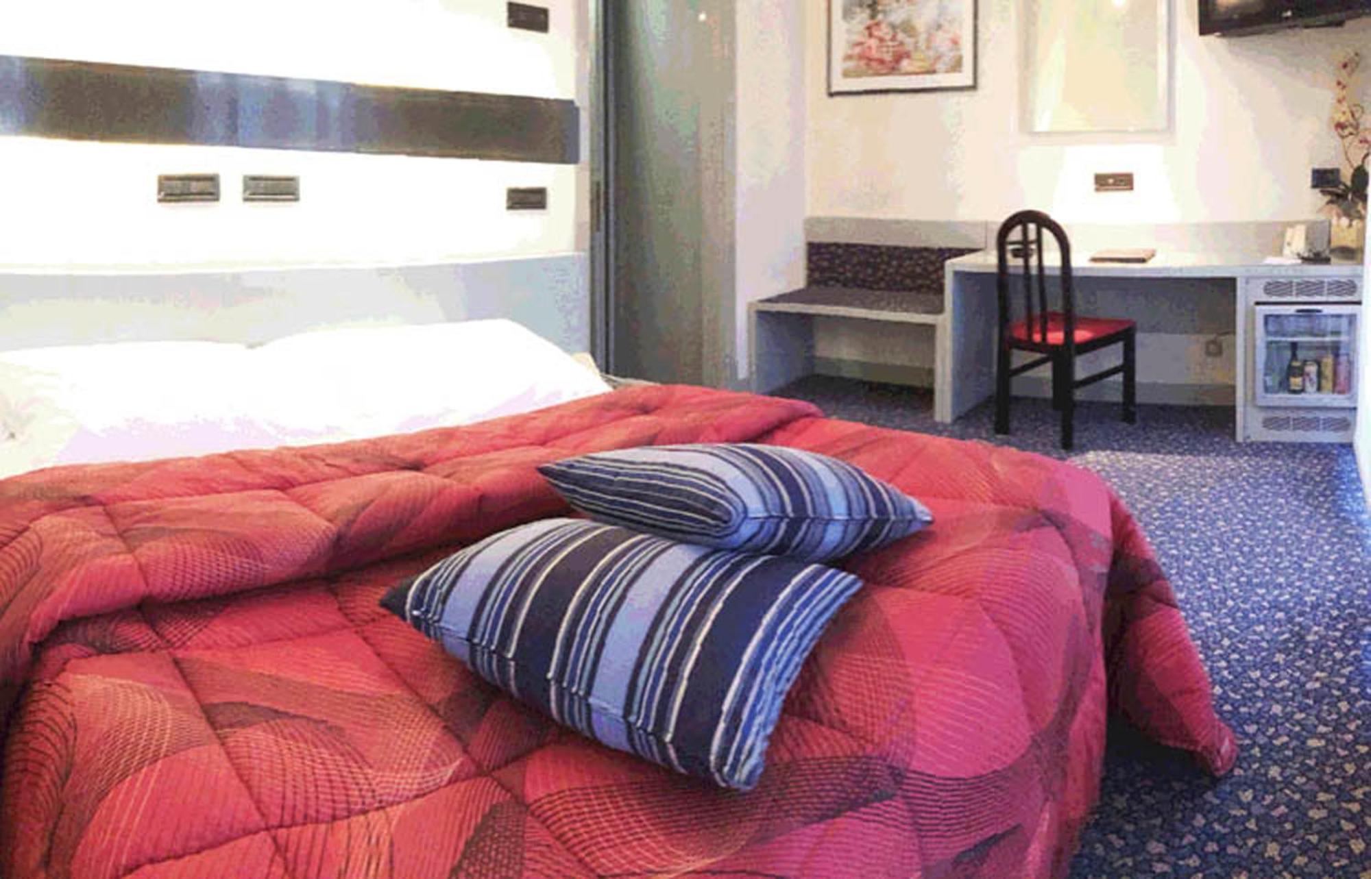 Hotel Michelangelo Biella Pokoj fotografie